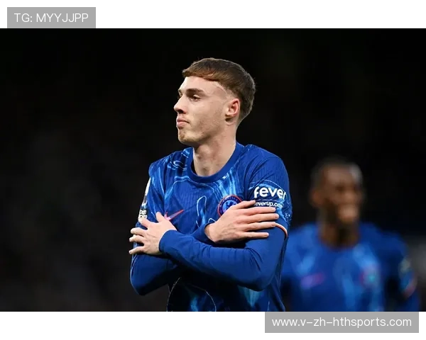 切尔西通过连续倒脚撕开空间，帕尔默搓射被干扰